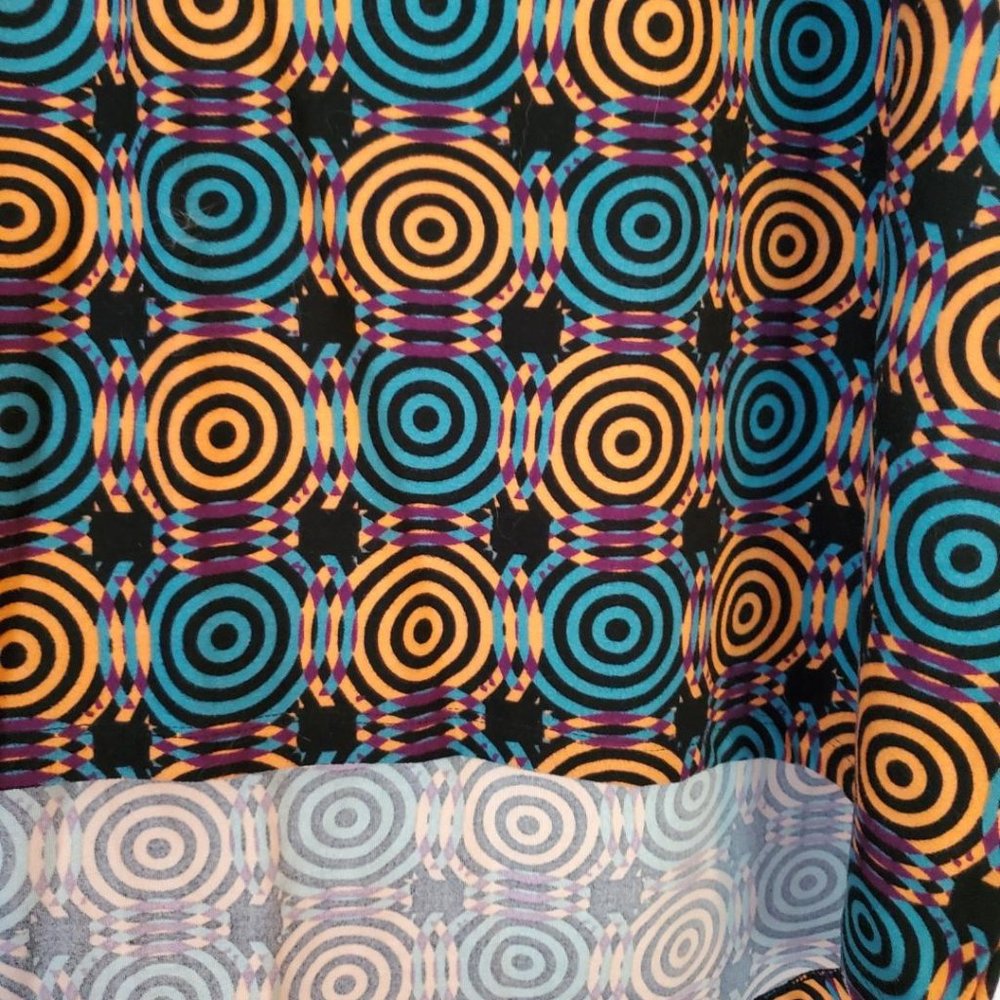 NWOT LuLaRoe Irma shirt in size 2XL